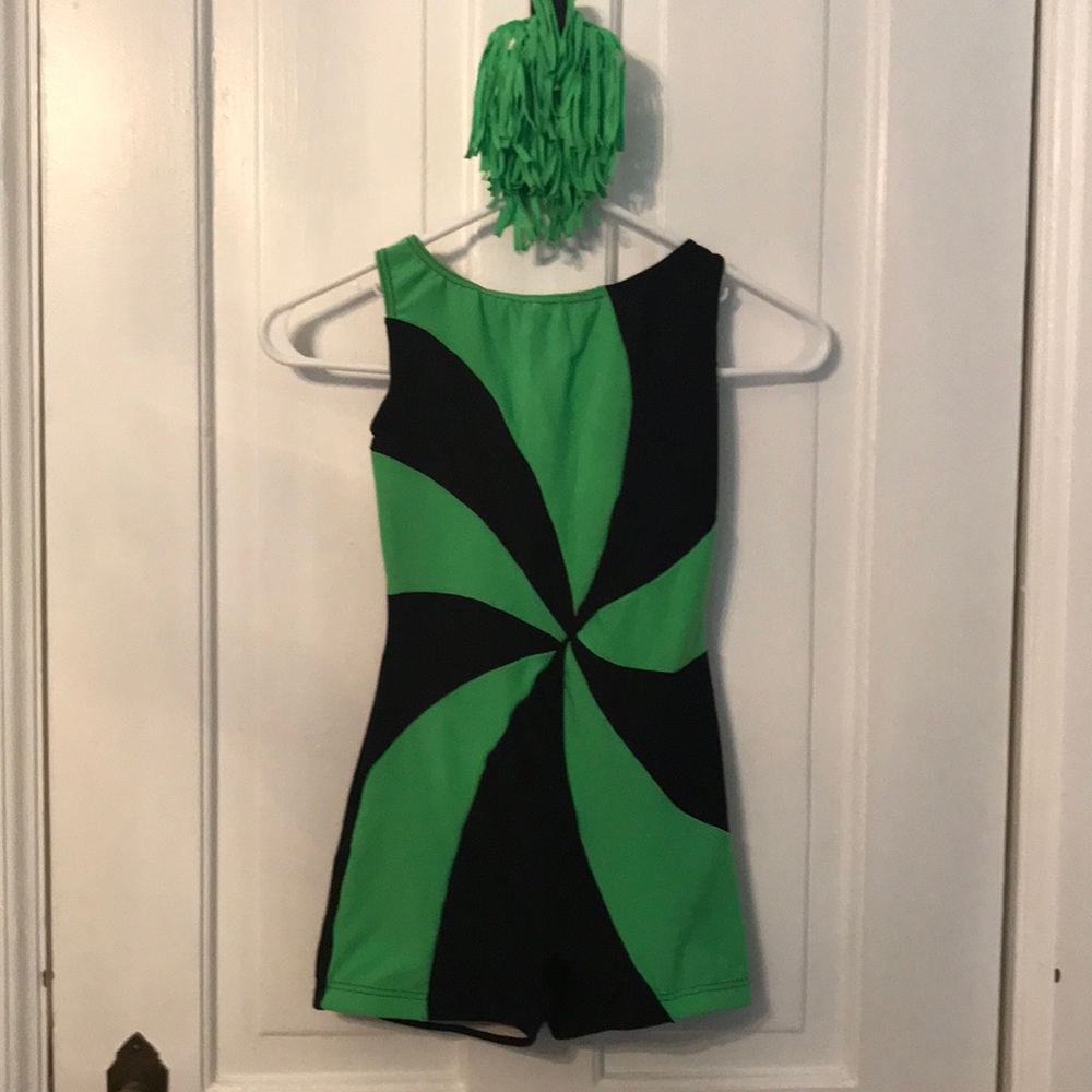 Black light dance costumes & accessories